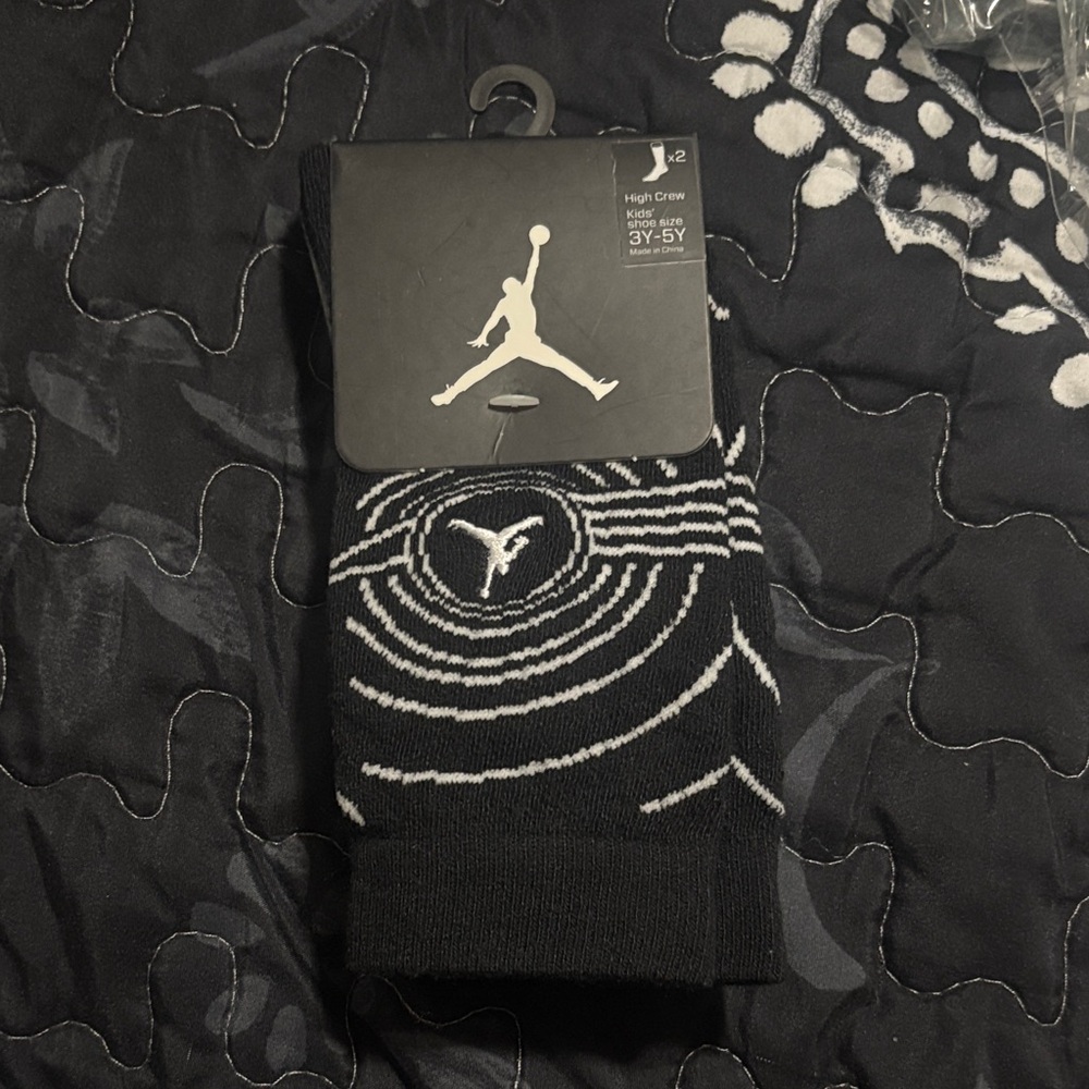 Nike Air Jordan High Crew Socks Kids Size 3Y-5Y. Pack of 2 pairs-New With Tags